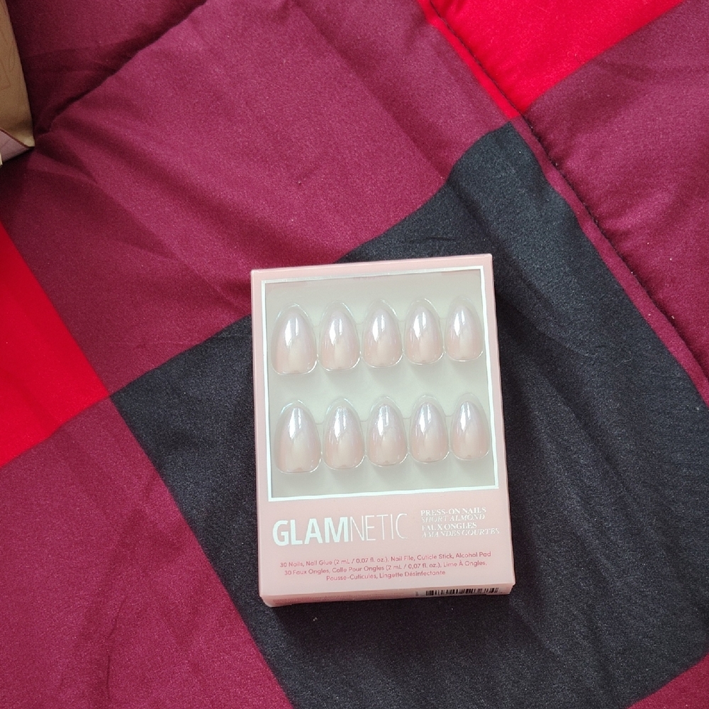 Glamnetic Press-On Nails